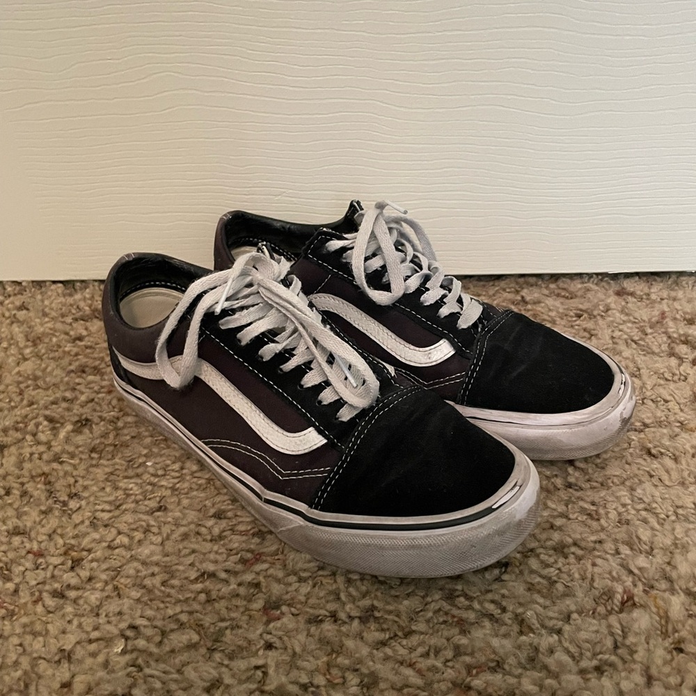 BLACK AND WHITE VANS